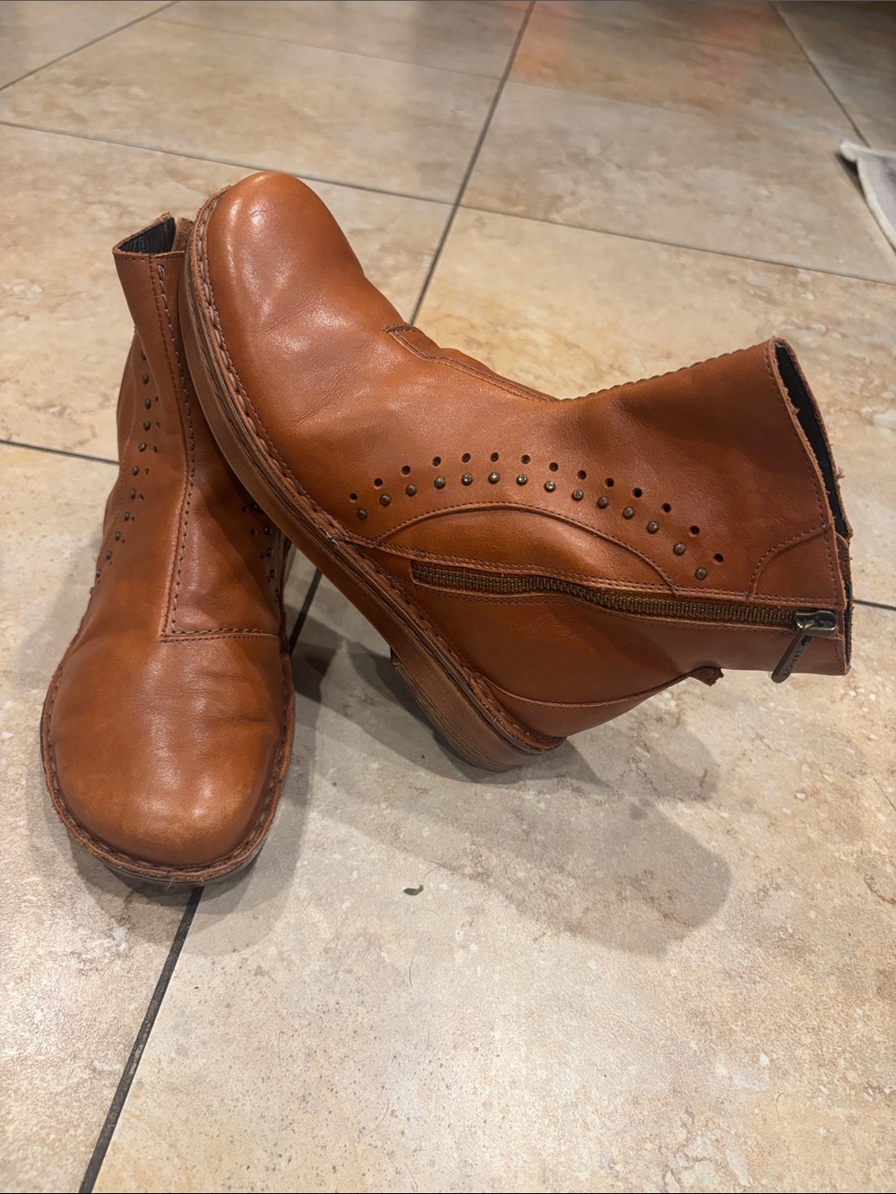 Naot Tan/Brown Leather Chukka Zip Boots size 37 chamel color - Picture 4 of 15